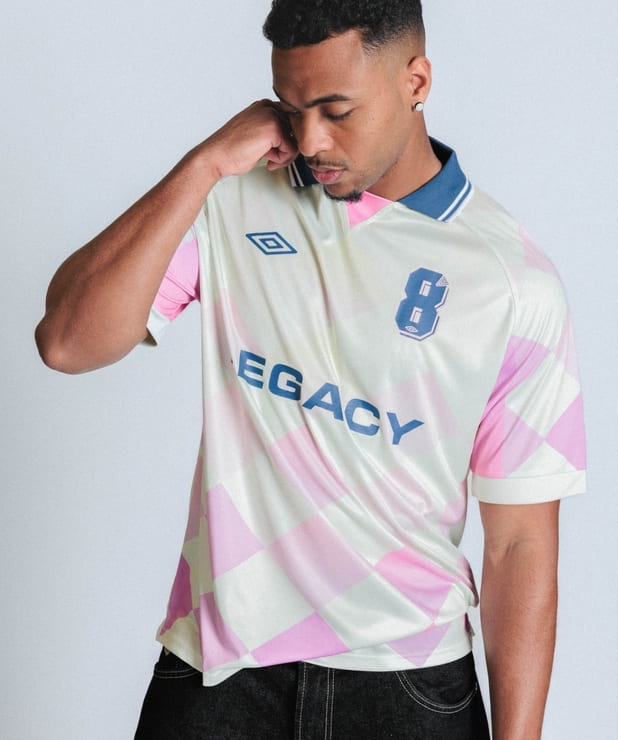 Qu&eacute; es el estilo blokecore y mejores camisetas